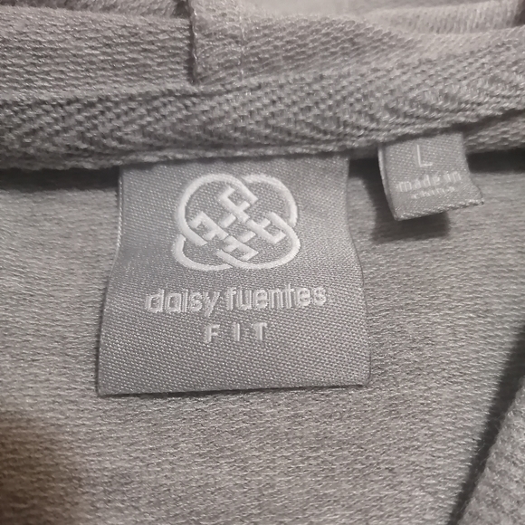 Daisy Fuentes ladies hooded pullover - Picture 2 of 7